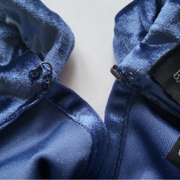 Banana Republic Azure Velvet Sleeveless Mock Neck With Tie Back Sz M NWOT🔷 - Picture 5 of 13